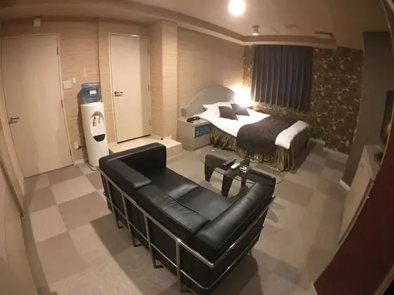 Basic Tek Büyük Yataklı Oda