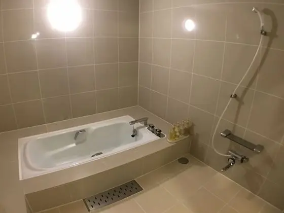 Basic Tek Büyük Yataklı Oda