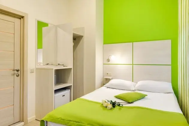 Standard Tek Büyük Yataklı Oda