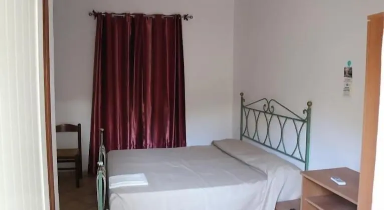 Tek Büyük veya İki Ayrı Yataklı Oda, Deniz Manzaralı