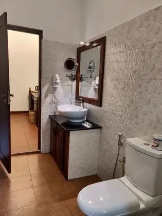 Büyük Yataklı Tek Kişilik Oda