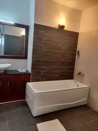 Büyük Yataklı Tek Kişilik Oda