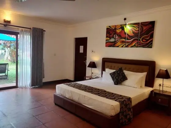 Büyük Yataklı Tek Kişilik Oda