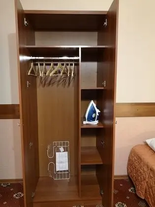 Economy Üç Kişilik Oda, Ortak Banyo