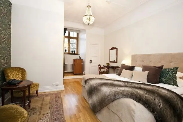 Double Room Castle (king size bed)