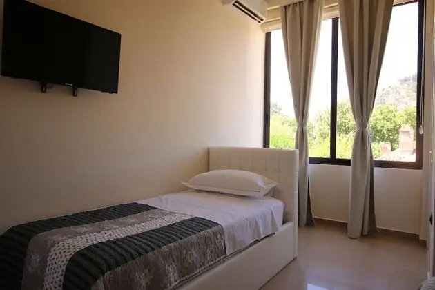 Üç Kişilik Oda, Dağ Manzaralı