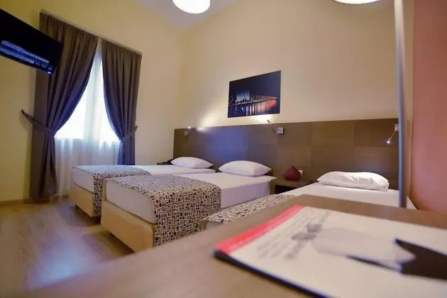 Tek Büyük veya İki Ayrı Yataklı Oda