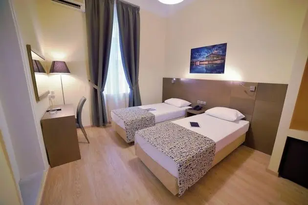 Tek Büyük veya İki Ayrı Yataklı Oda