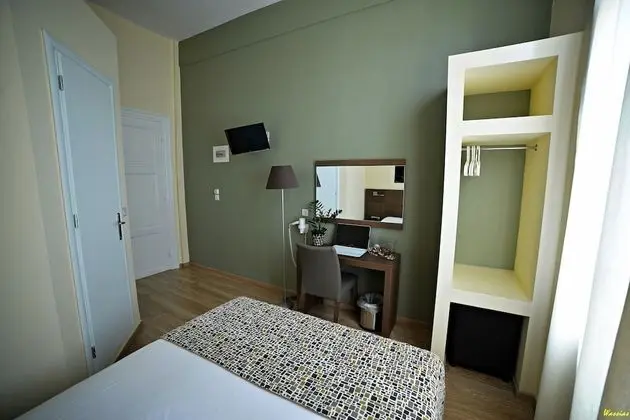 Üç Kişilik Oda