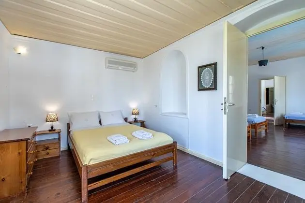 Traditional Apart Daire, Deniz Manzaralı