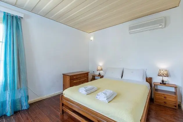 Traditional Apart Daire, Deniz Manzaralı