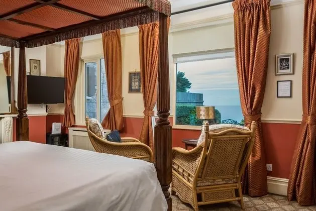 Deluxe Stüdyo Süit, Sıcak Su Küveti