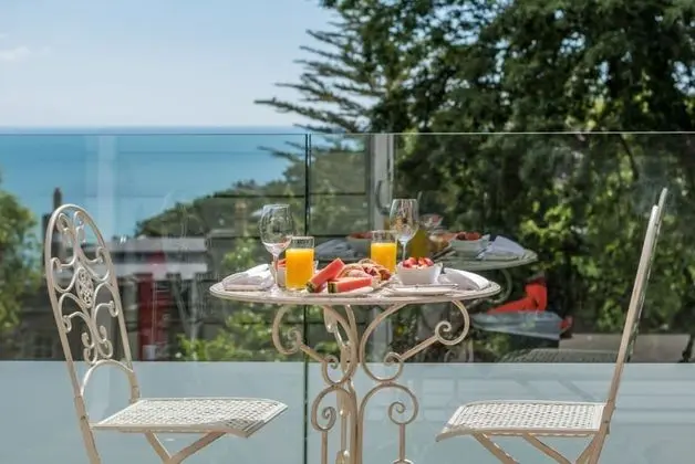 Deluxe Stüdyo Süit, Sıcak Su Küveti