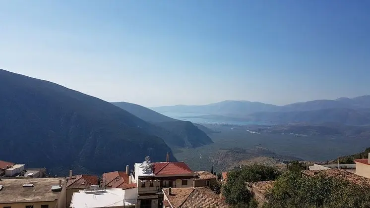 Üç Kişilik Oda