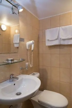 Üç Kişilik Oda, 3 Tek Kişilik Yatak, Sigara İçilmez, Şehir Manzaralı
