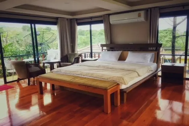 Standard Room with Mountain View