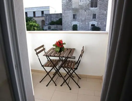 Üç Kişilik Oda, Balkon