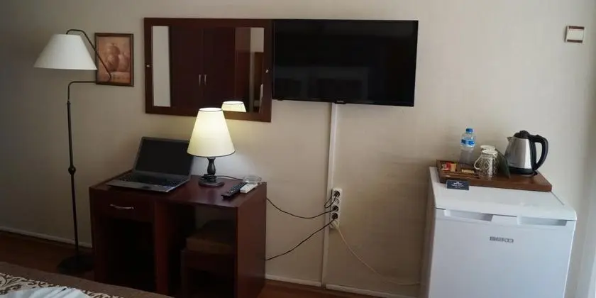 Triple, Şehir Manzaralı