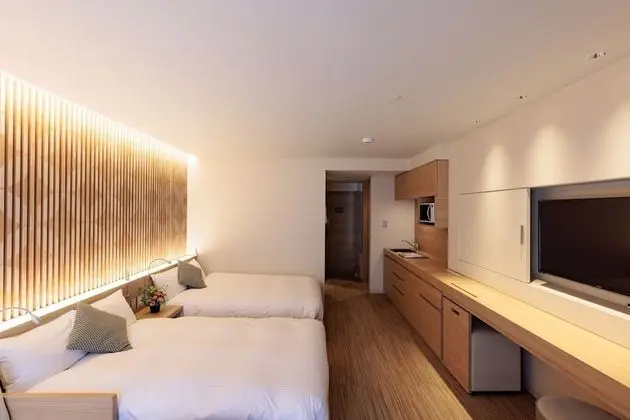 Signature Tek Büyük Yataklı Oda, Sigara İçilmez (with Sofa)