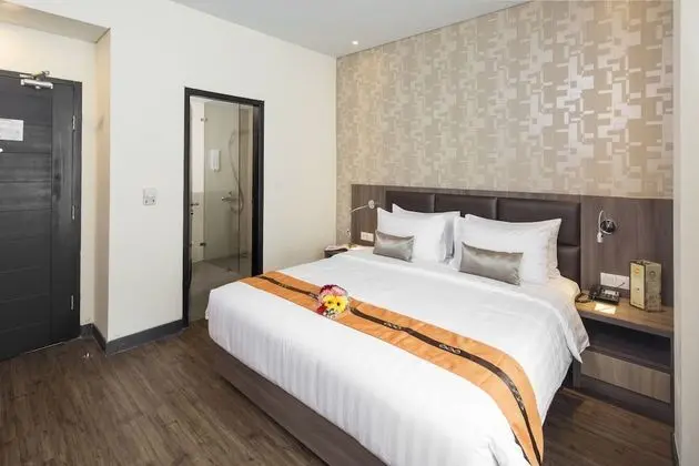 Deluxe Tek Büyük Yataklı Oda