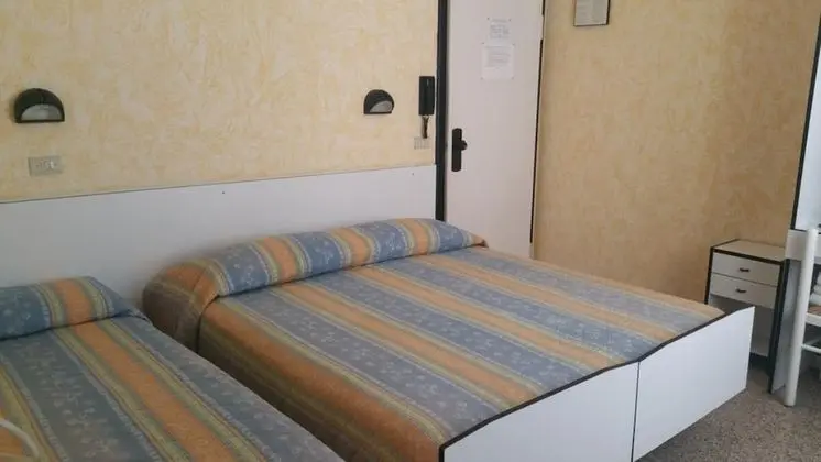 Standard Dört Kişilik Oda