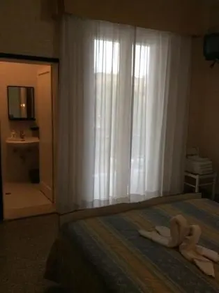 Standard Dört Kişilik Oda