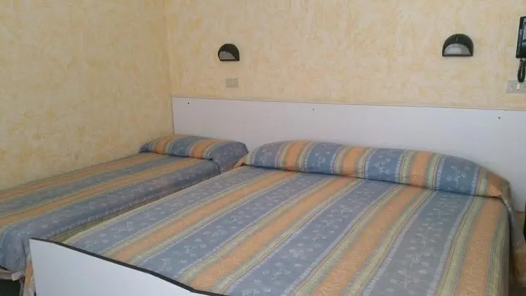 Standard Dört Kişilik Oda