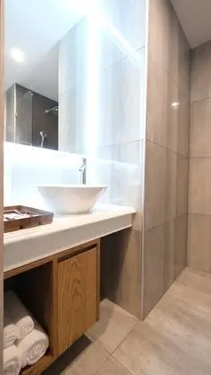 Luxury Oda