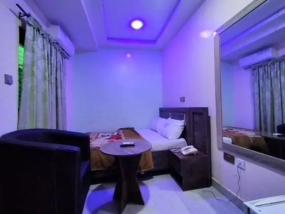 Queen Room