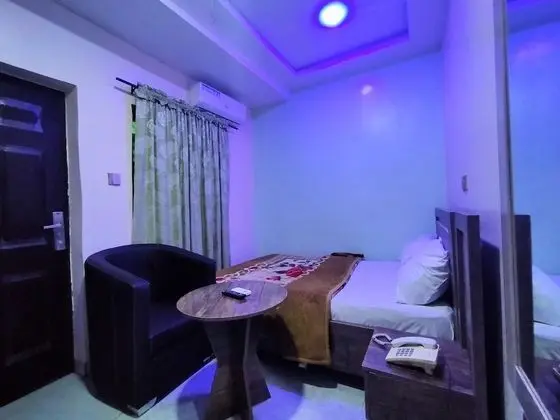 Queen Room