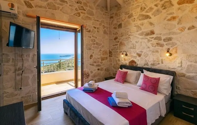Villa, 3 Yatak Odası, Havuz Manzaralı