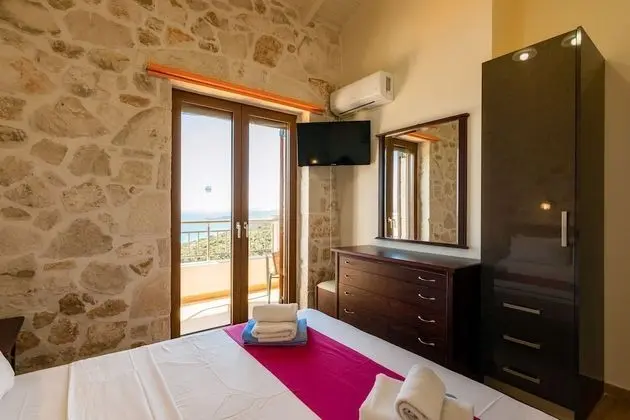 Villa, 3 Yatak Odası, Havuz Manzaralı