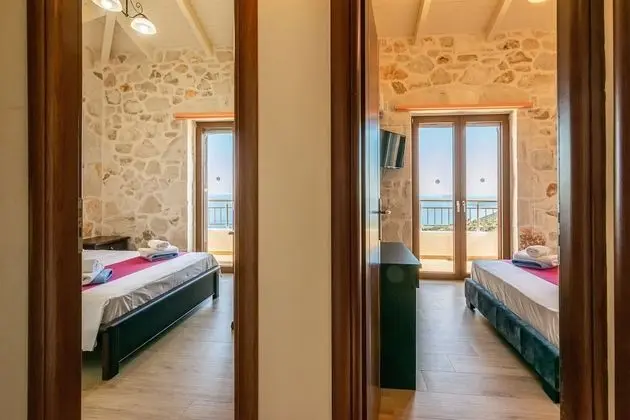 Villa, 3 Yatak Odası, Havuz Manzaralı
