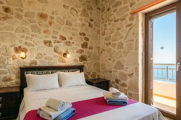 Villa, 3 Yatak Odası, Havuz Manzaralı