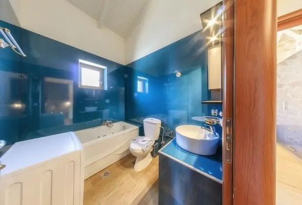 Villa, 3 Yatak Odası, Havuz Manzaralı