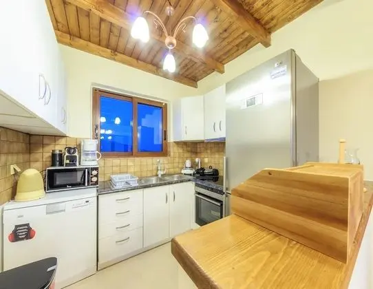 Traditional Villa, 3 Yatak Odası, Havuz Manzaralı