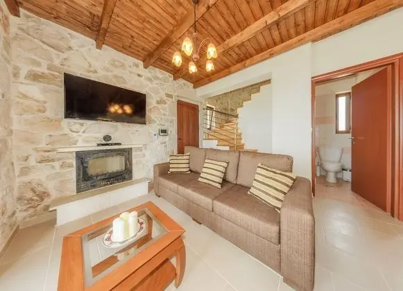 Traditional Villa, 3 Yatak Odası, Havuz Manzaralı