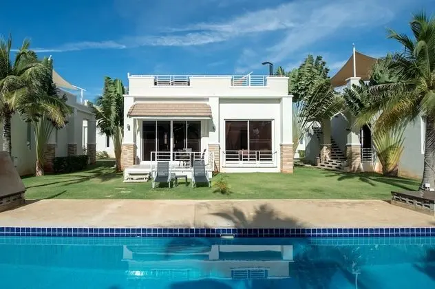 Executive Poolside Villa 2 Bedrooms