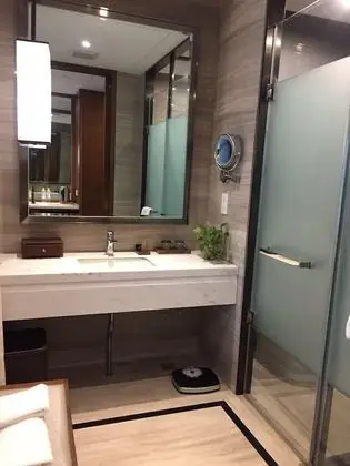 Family Oda, Bahçe Manzaralı