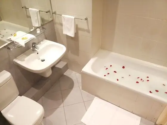 Deluxe Tek Büyük veya İki Ayrı Yataklı Oda