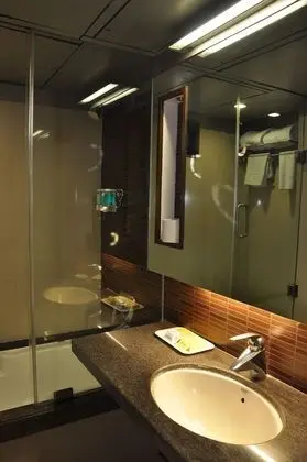 Luxury Oda, 1 En Büyük (King) Boy Yatak