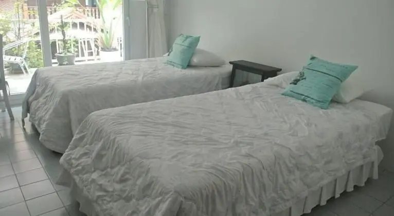 Deluxe Twin