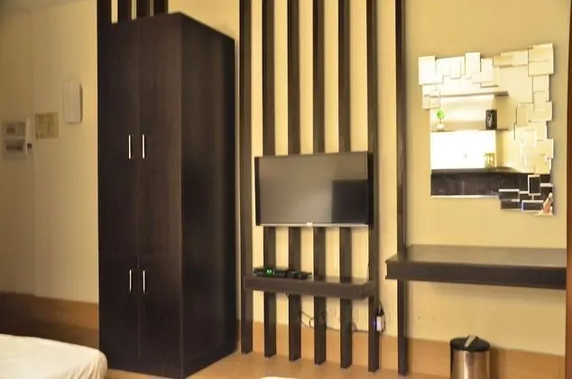 Standard Stüdyo, Şehir Manzaralı