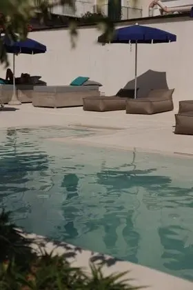 Comfort Tek Büyük veya İki Ayrı Yataklı Oda