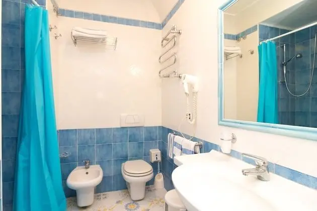Standard Tek Büyük veya İki Ayrı Yataklı Oda, Balkon