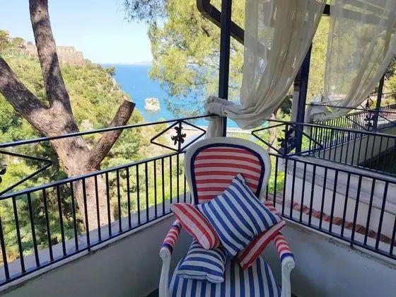 Superior Tek Büyük Yataklı Oda, Deniz Manzaralı