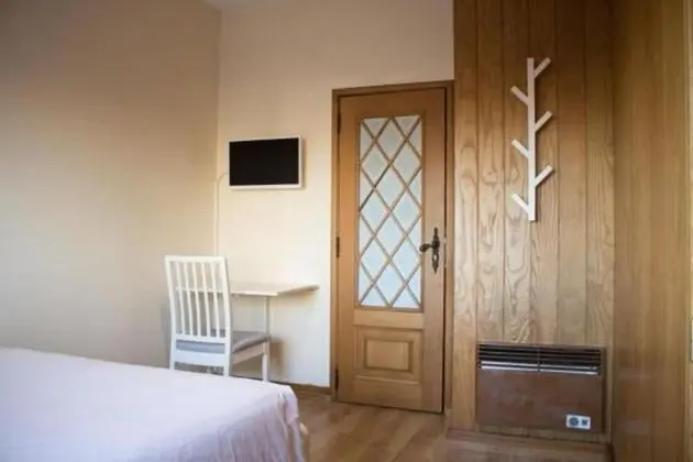 Tek Büyük Yataklı Oda, Ortak Banyo, Şehir Manzaralı