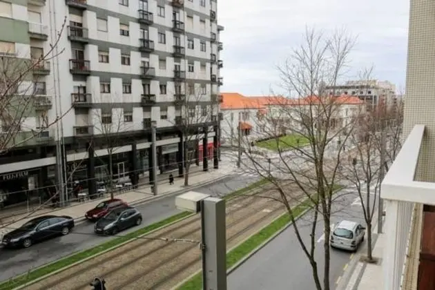 Tek Büyük Yataklı Oda, Ortak Banyo, Şehir Manzaralı