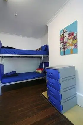 Ortak Ranzalı Oda, Ortak Banyo