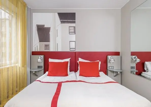 Standard Oda, 1 Büyük (Queen) Boy Yatak